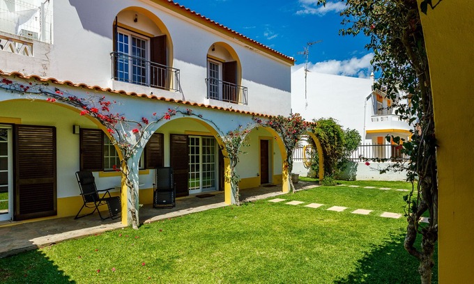 Manta Rota Villa | Stunning 6 bed villa with heatable pool, 650m to beach. licence no. 11362/AL