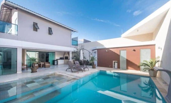 Portinho House | Stunning and Fancy Mansion - CBF003