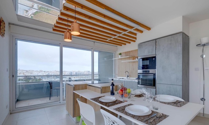 Ta' Xbiex Apartment | Stunning Apartment in a Central Location with Views