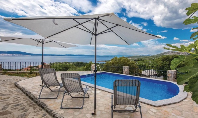 Klenovica Apartment | Stunning apartment in Klenovica