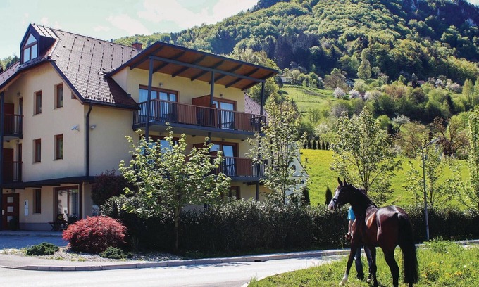 Lasko Apartment | Stunning apartment in Lasko with WiFi