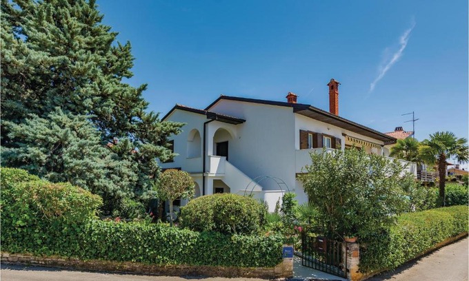 Novigrad Apartment | Stunning Apartment In Novigrad With Wifi