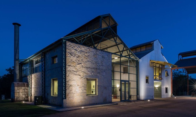 Kyle House | Stunning architecture in dramatic Hill Country setting