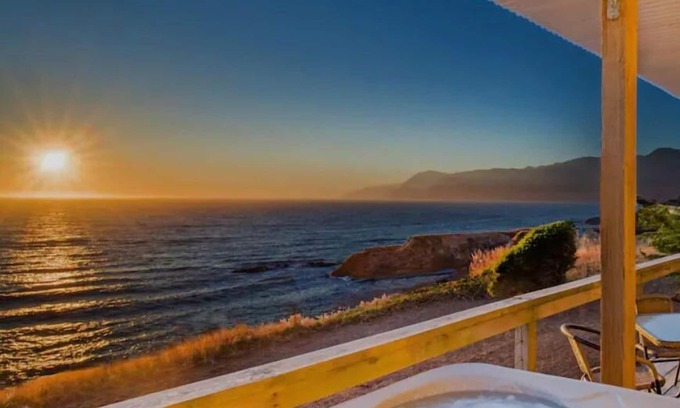 Shelter Cove Condo | Stunning by OceanviewHotTubs Tesla Charging Oceanfront! Shelter Cove