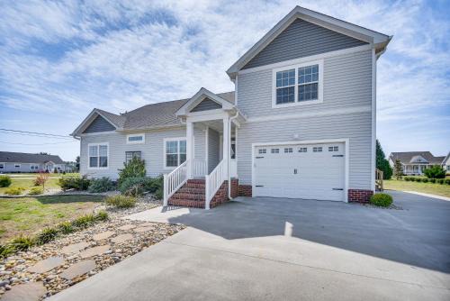 Cape Charles House | Stunning Cape Charles Retreat about 1 Mi to Beach