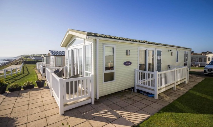 Hopton House | Stunning caravan with full sea views at Hopton Haven ref 80044S