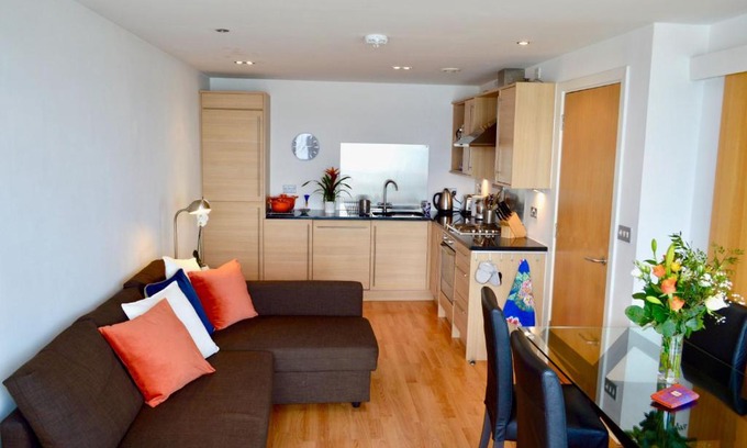 Newhaven Apartment | Stunning Coastal Apartment In Newhaven Harbour