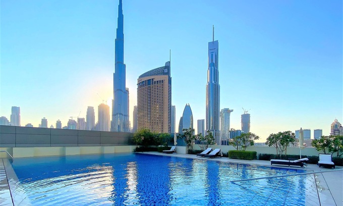 Bur Dubai Apartment | Stunning Downtown Views access Dubai Mall