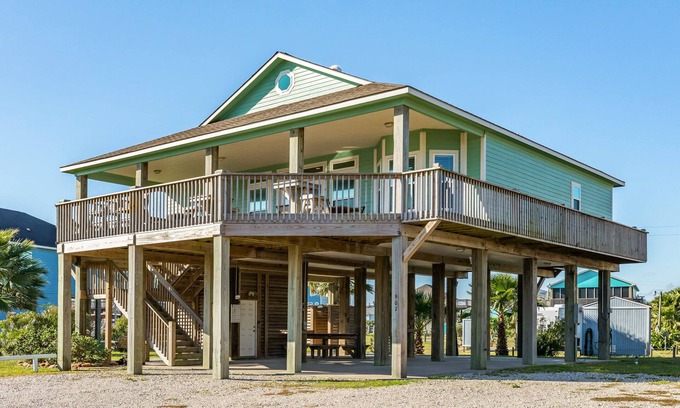Crystal Beach House | Stunning | Gulf Views | Firepit