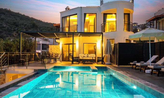Kalkan Villa | Stunning holiday villa with a private swimming pool up to 8