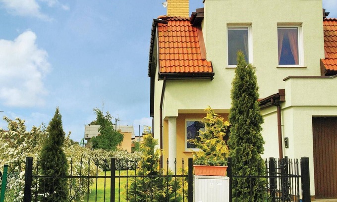 Darlowko House | Stunning home in Darlowo with WiFi