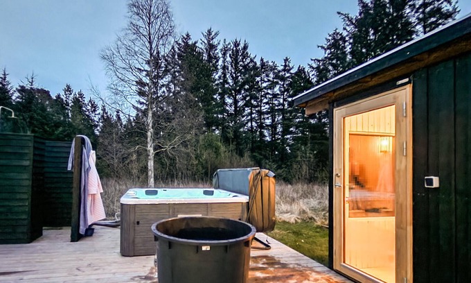 Jerup House | Stunning home in Jerup with kitchen