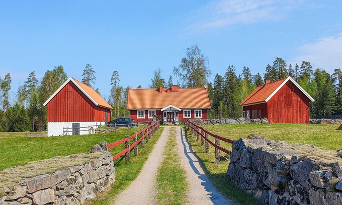 Lonsboda House | Stunning home in Lönsboda with WiFi