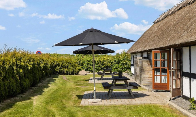 Hasmark Strand House | Stunning home in Otterup with kitchen