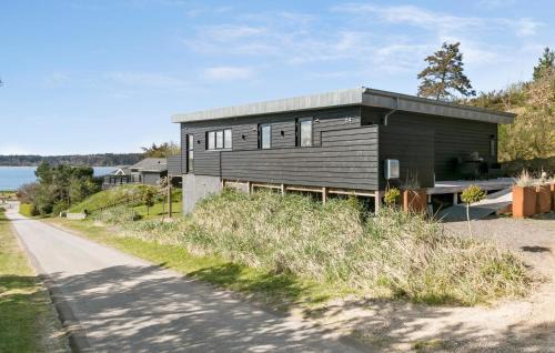 Sallingsund House | Stunning Home In Roslev With Kitchen