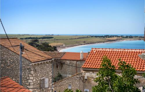 Unije House | Stunning Home In Unije With Wifi