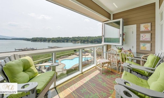 Huddleston Resort | Stunning lake view Mariners Landing The Pointe