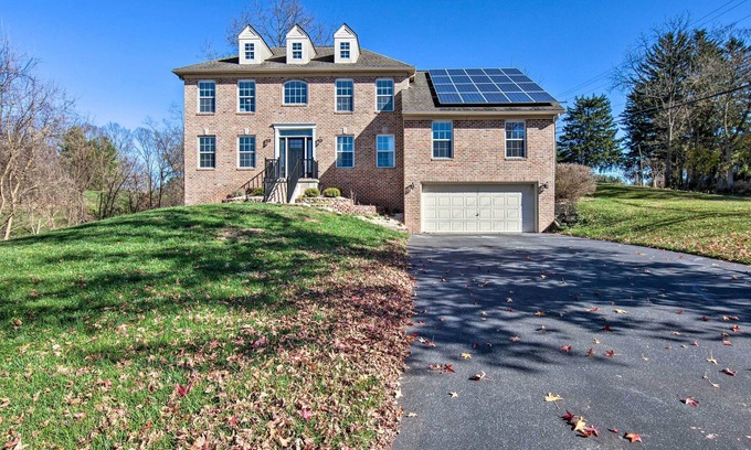 Lewisberry House | Stunning Lewisberry Gem ~ 6 Mi to Ski Resort!