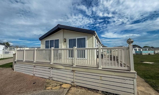Colchester House | Stunning lodge with full sea views at Coopers Beach Holiday Park ref 49019S