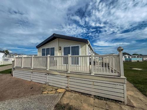Colchester Other | Stunning Lodge With Full Sea Views At Coopers Beach Holiday Park Ref 49019S