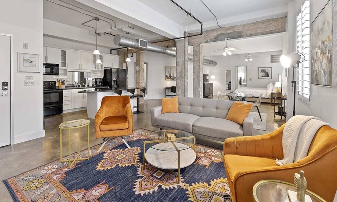 Downtown Austin Apartment | Stunning Loft on 5th St