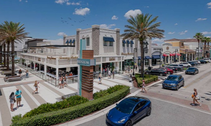 Southside Apartment | Stunning LuxRetreat w Pool View StJohnsTownCenter closed 2Fine Dining&Shopping