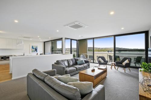 Anglesea House | Stunning Main Beach Location- Anglesea