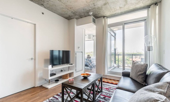 Parkdale Condo | Stunning New 1BR Suite in Trendy Queen West!