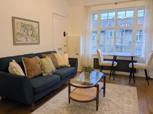 College Park and Old Oak Apartment | Stunning New Flat, 20 Minutes to Bond Street!