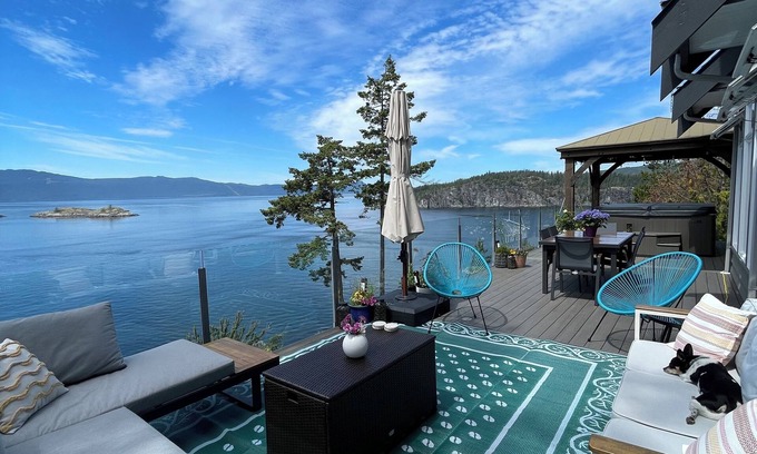 Garden Bay House | Stunning Oceanfront Home w/Jaw Dropping Sunsets, Water and Wildlife Views.