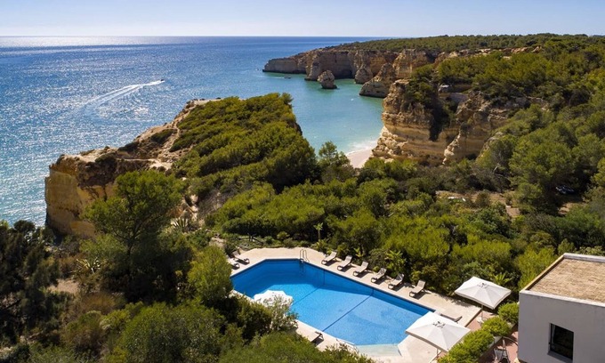 Lagoa e Carvoeiro Villa | Stunning Oceanview Algarve Villa | 9 Bedrooms | Villa Quinta Marinha | Amazing.