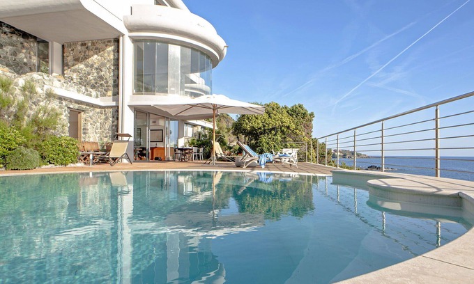 Rosignano Marittimo Villa | Stunning private villa for 12 people with A/C, WIFI, private pool, TV, terrace and pets allowed