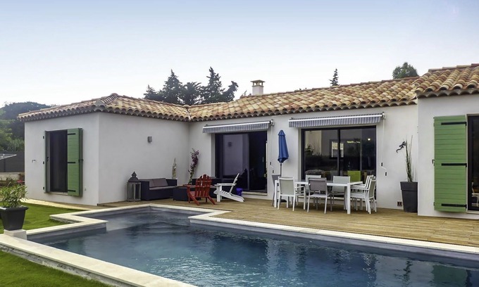 La Faviere Villa | Stunning private villa for 6 people with private pool, WIFI, A/C, TV, terrace and parking