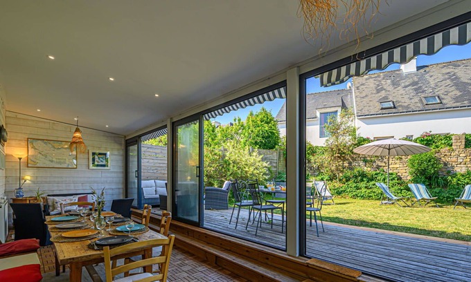 La Trinite-sur-Mer Villa | Stunning private villa for 8 guests with WIFI, TV, terrace and parking