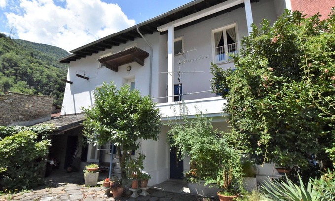 Cosio Valtellino House | Stunning private villa for 5 guests with WIFI, A/C, TV, patio and pets allowed