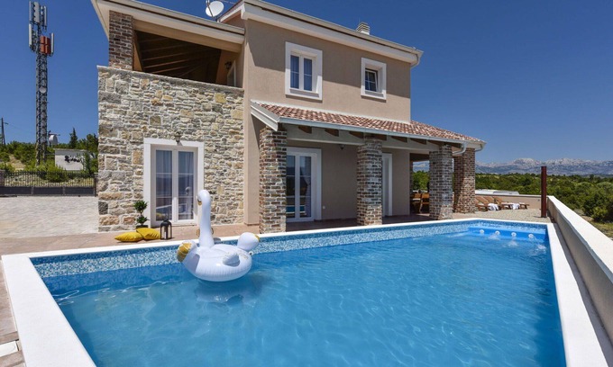Pridraga House | Stunning private villa for 8 guests with A/C, WIFI, private pool, TV and terrace