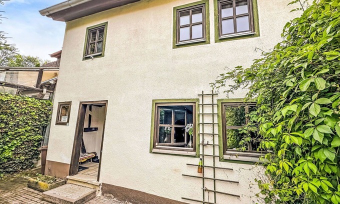 Fladungen Villa | Stunning private villa for 4 people with WIFI, TV, patio and pets allowed