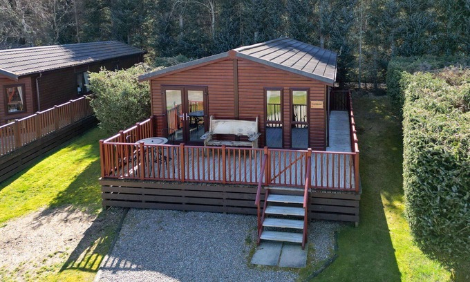 Boat of Garten House | Stunning private villa for 4 people with WIFI, TV, patio, panoramic view and parking