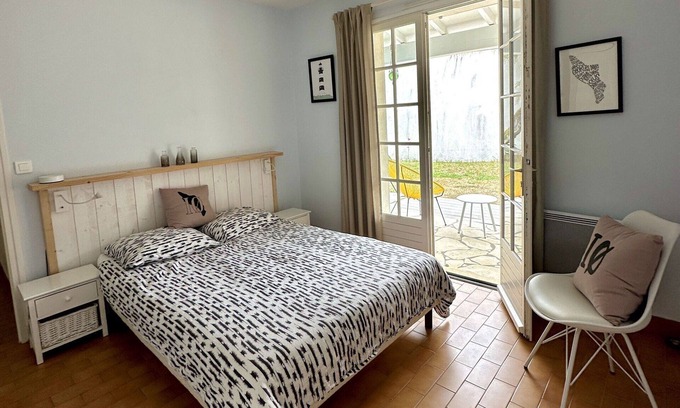 Saint-Denis-d'Oleron House | Stunning private villa for 6 guests with WIFI, TV and terrace