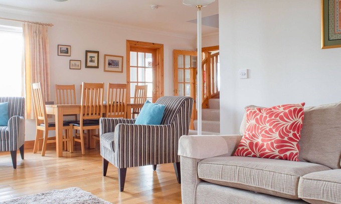 Suladale House | Stunning private villa for 6 people with WIFI, TV and panoramic view