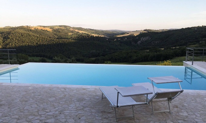 San Venanzo Villa | Stunning private villa for 8 guests with WIFI, private pool, TV, panoramic view and parking