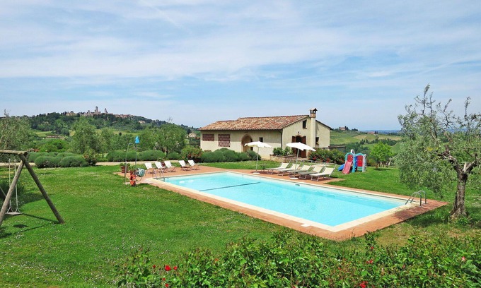 San Gimignano Villa | Stunning private villa with WIFI, private pool, A/C, TV, terrace, pets allowed and panoramic view