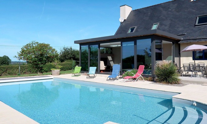 Cast House | Stunning private villa for 6 guests with WIFI, private pool, TV, terrace and panoramic view