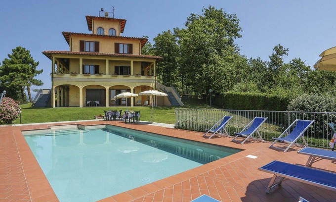 Giugnano Villa | Stunning private villa for 16 people with private pool, WIFI, TV, terrace and pets allowed