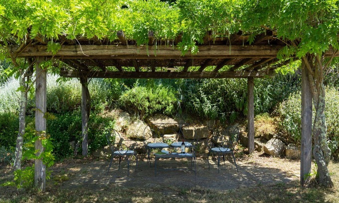 Pontassieve House | Stunning private villa for 11 guests with private pool, WIFI, TV and balcony, close to Florence