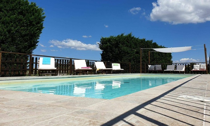 Asciano Villa | Stunning private villa for 10 people with WIFI, private pool, A/C, TV and parking