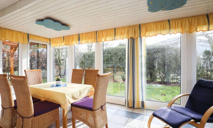 Norderteil House | Stunning private villa for 5 guests with TV, patio and pets allowed