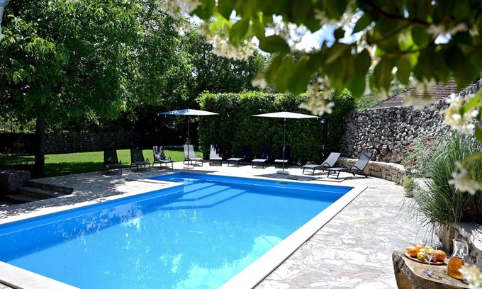 Zmijavci House | Stunning private villa with private pool, WIFI, A/C, TV, terrace, panoramic view and parking