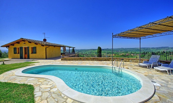 Castelfiorentino Villa | Stunning private villa with A/C, private pool, WIFI, TV, terrace, pets allowed and panoramic view