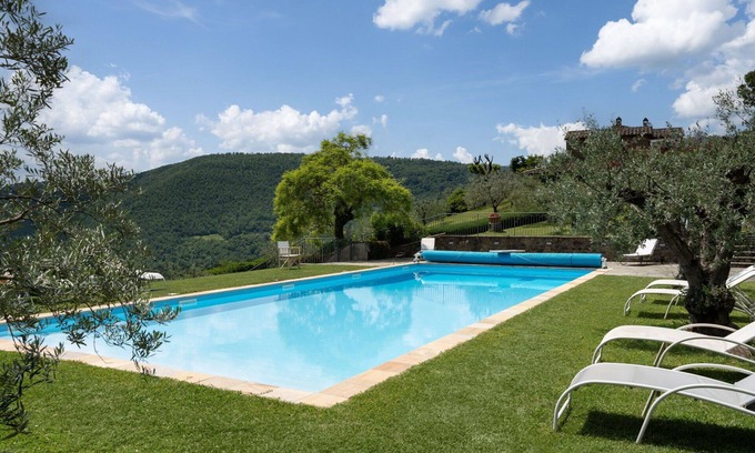 Subbiano Villa | Stunning private villa with WIFI, hot tub, private pool, A/C, TV and terrace, close to Arezzo